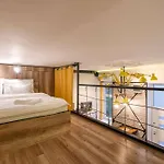 Yellow Compass W40 Budapest