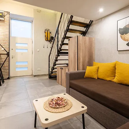 Yellow Compass W40 Apartment Budapest