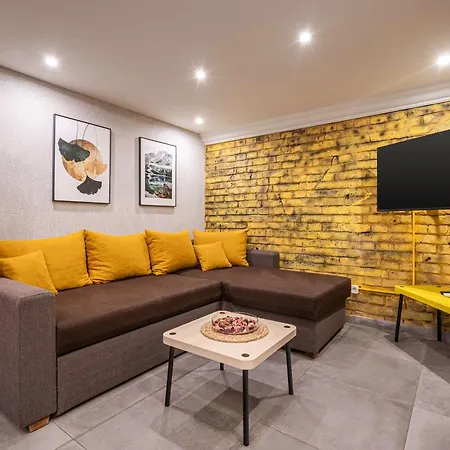 Yellow Compass W40 Appartement Boedapest