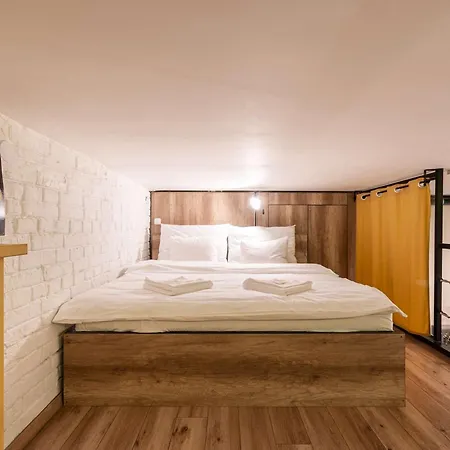 Yellow Compass W40 Appartement Boedapest